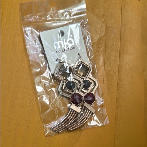 Mia Collection Diamond Chunky Tassel Dangle Earrings Costume Green Res Gold - Picture 2 of 3